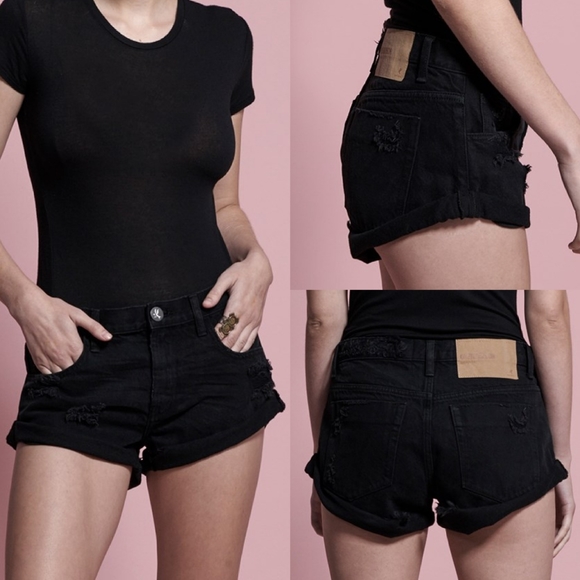 . One Teaspoon Distressed Double Black Bandits Denim Shorts - Picture 4 of 16